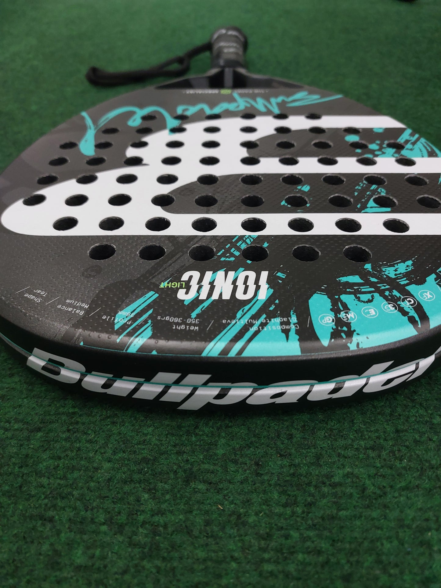 Lumière ionique Bullpadel