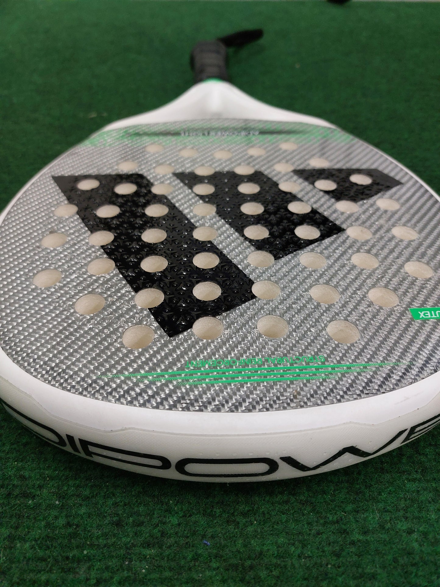 Adipower Light 3.3 d'occasion : VENDU !