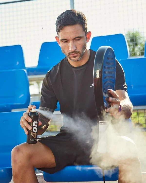 4on total grip spray