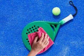 Hoe onderhoud je een padelracket? Tips om je racket langer mee te laten gaan